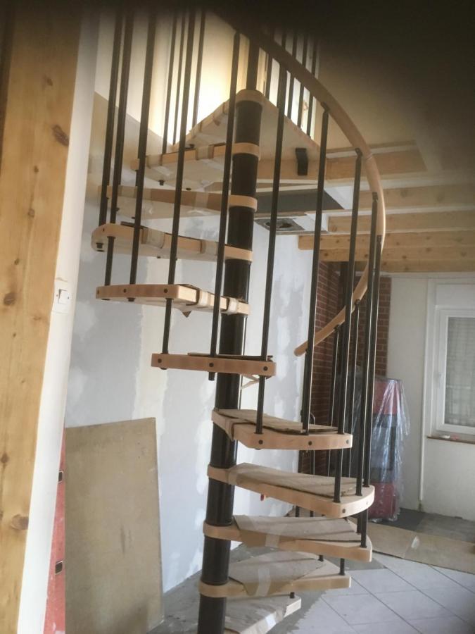 Escalier Hélicoïdal - BERTEAUCOURT LES DAMES